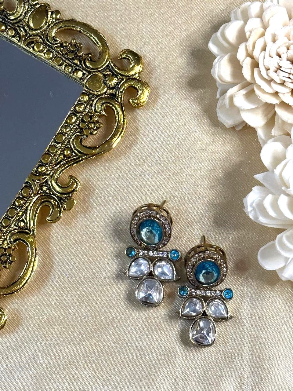 Ira studs - Aqua Blue