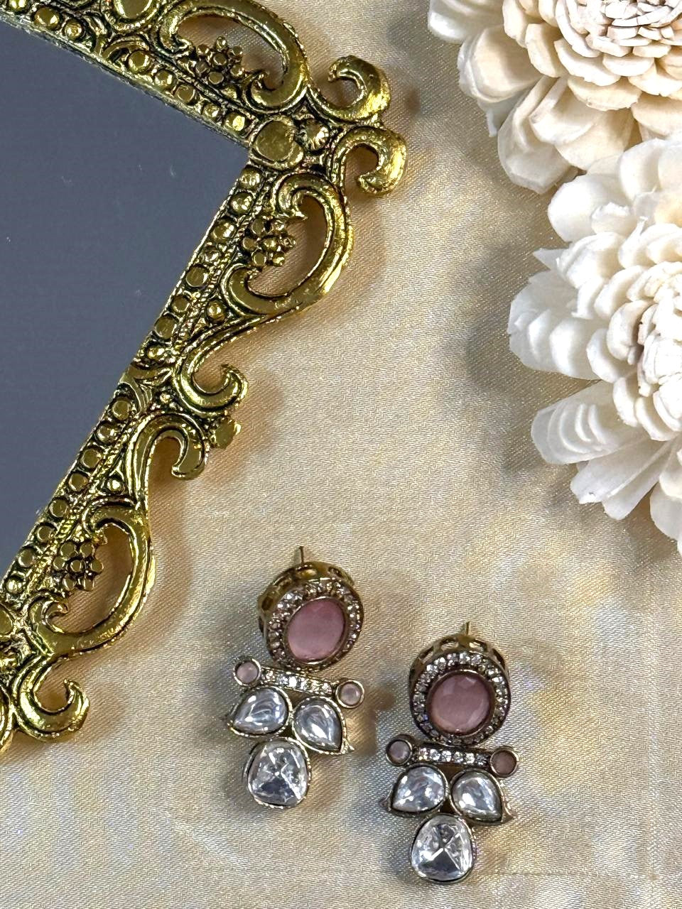 Ira studs - Pink