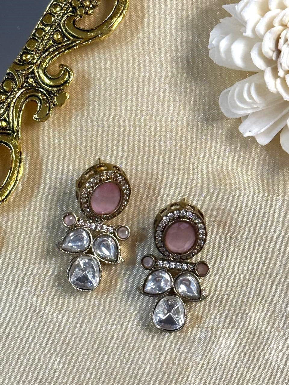 Ira studs - Pink