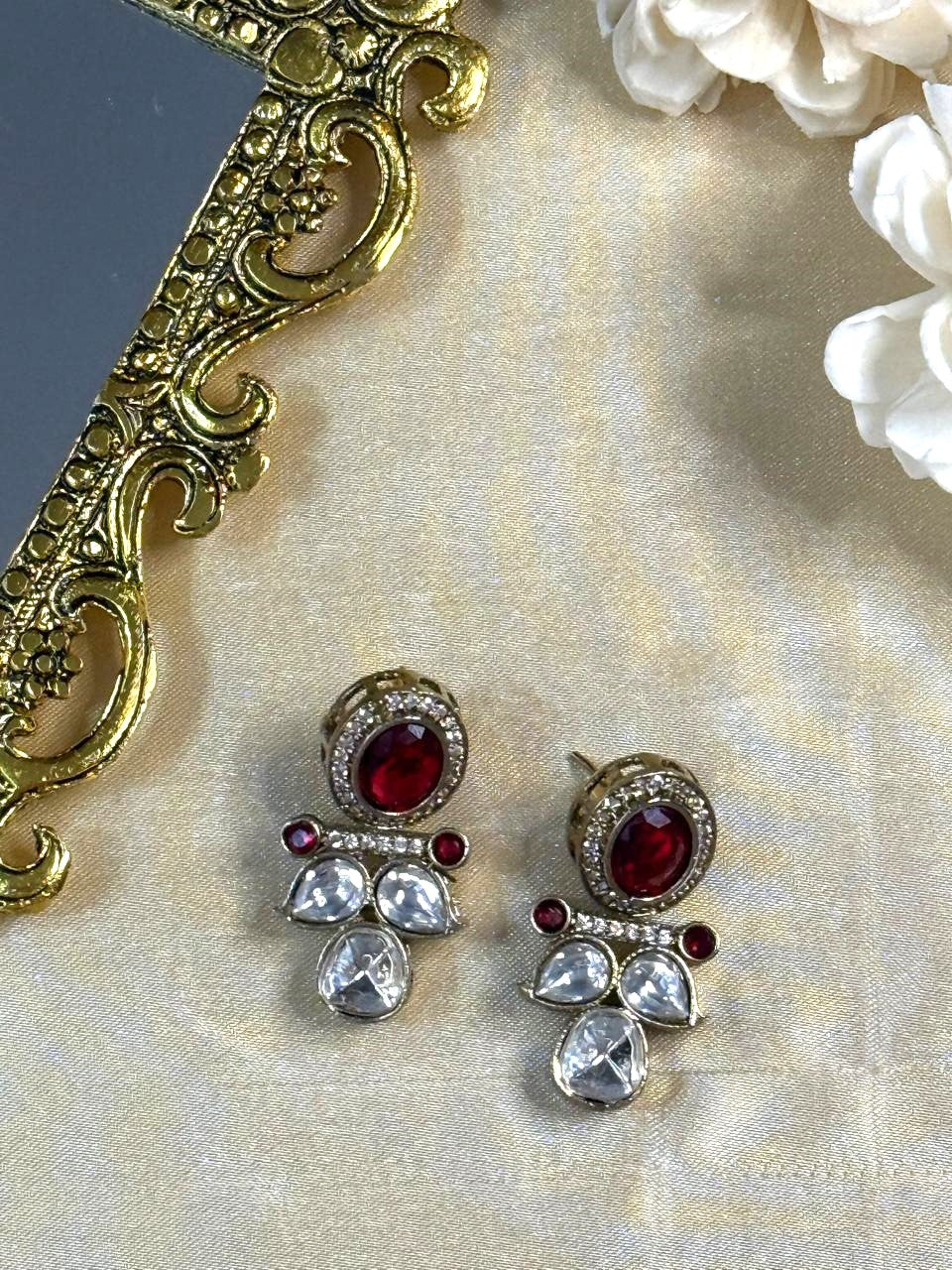 Ira studs - Red