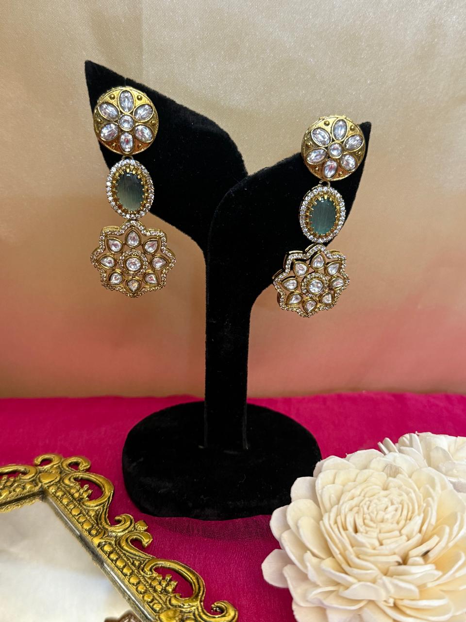 Riva stone danglers - Mint