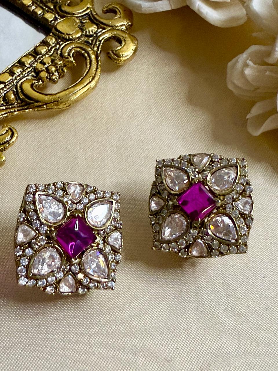 Saanvi stone studs - Magenta