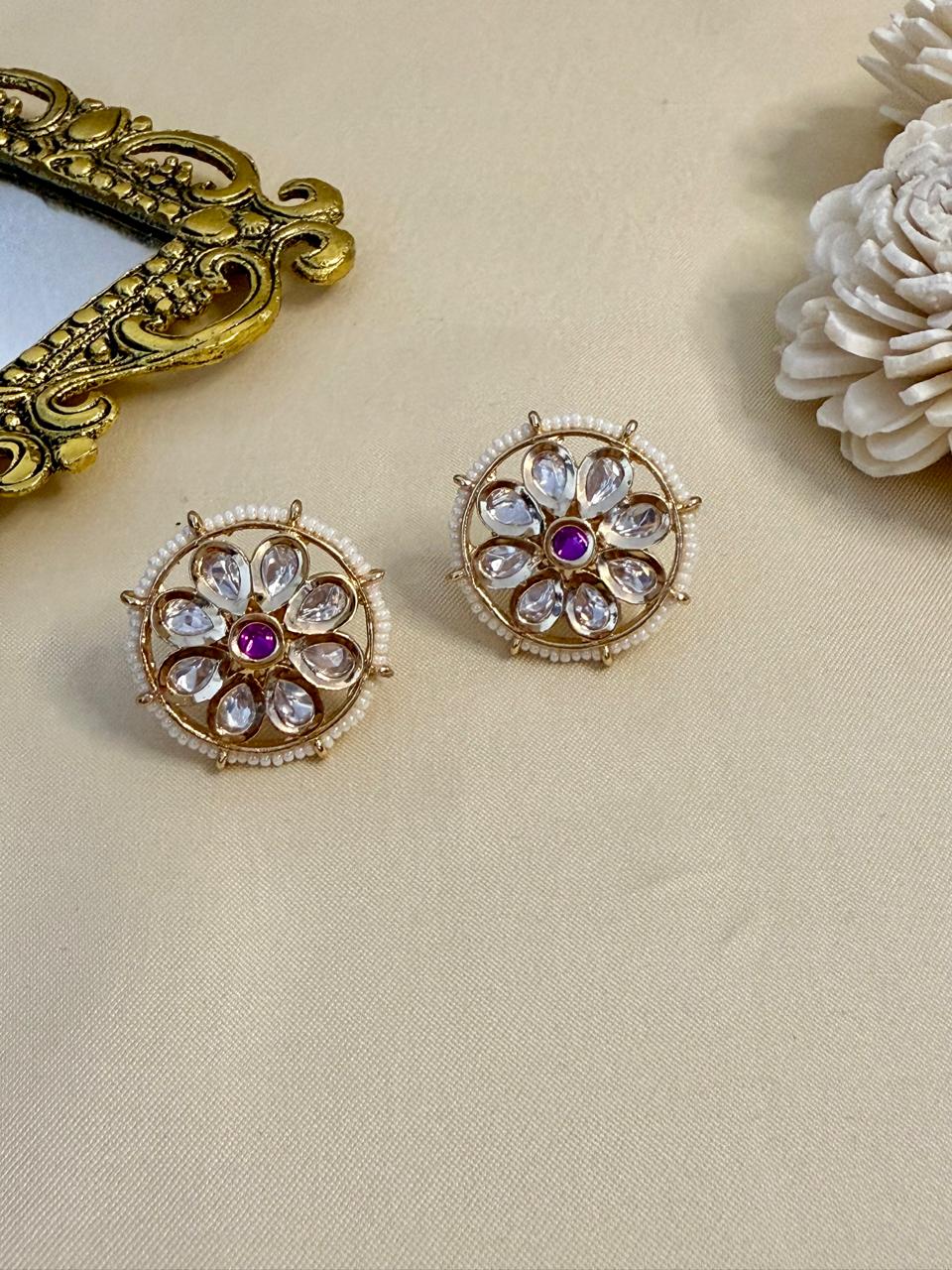 Eira stone studs - Magenta