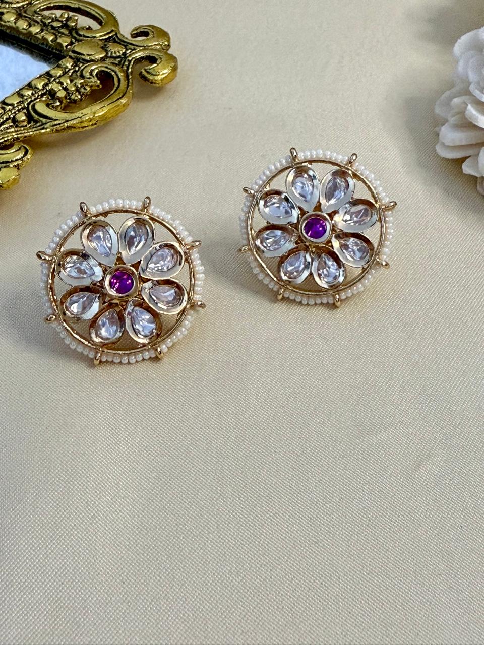 Eira stone studs - Magenta