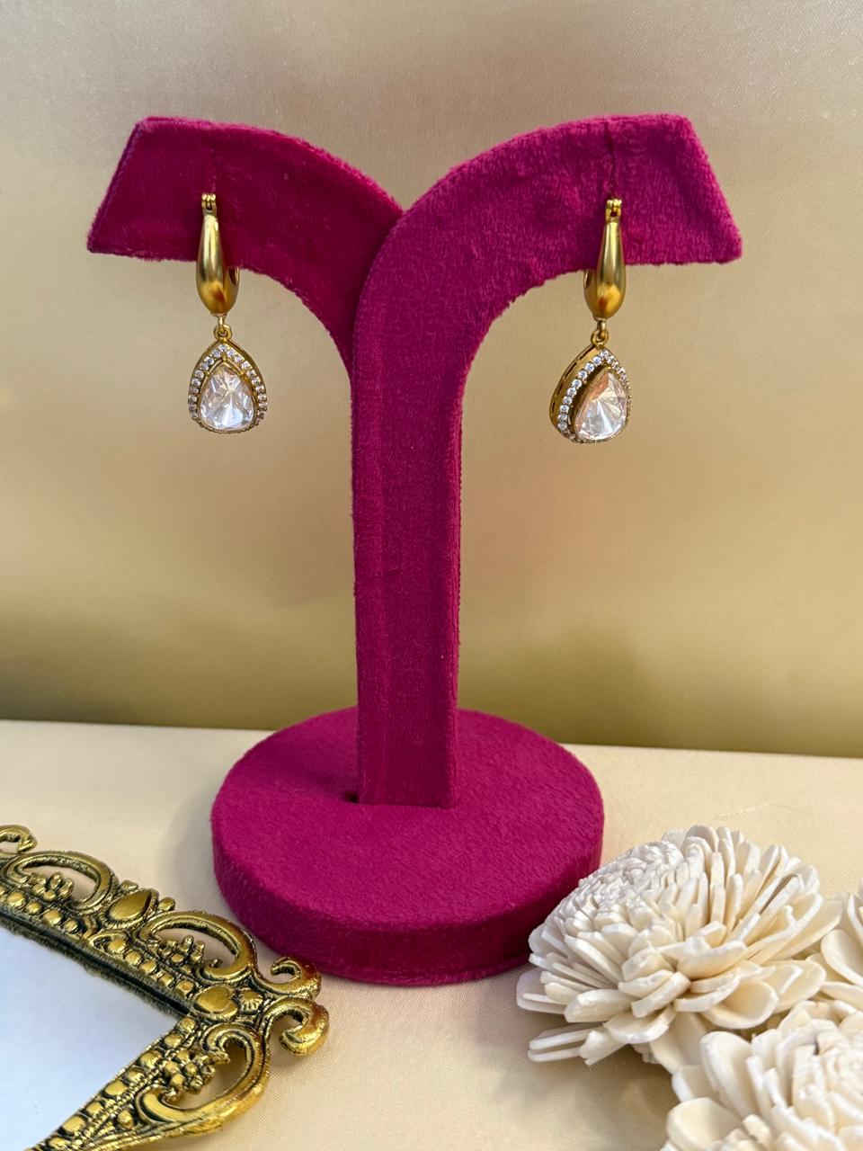 Mist drop danglers - White
