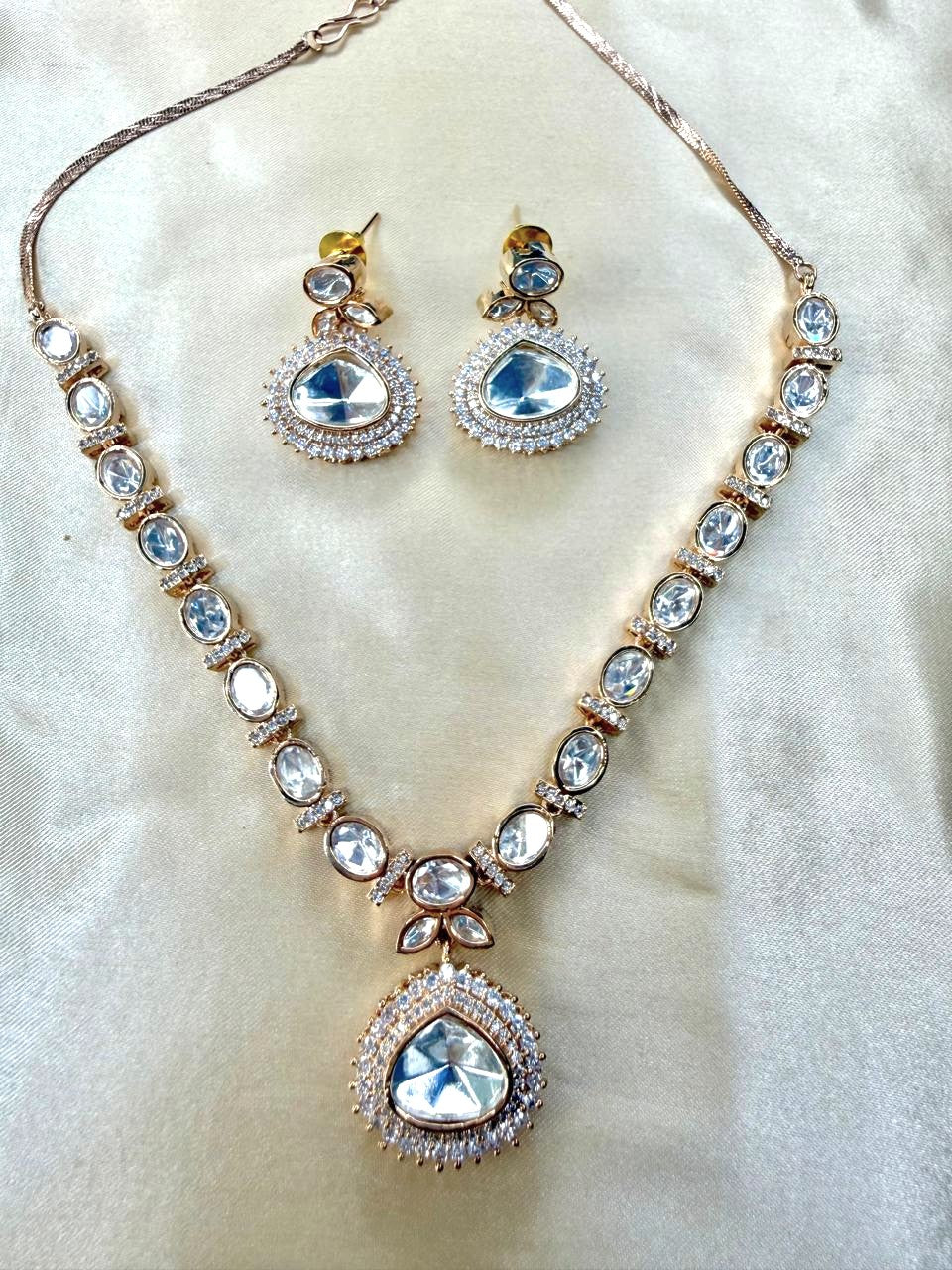 Shivani necklace set - White