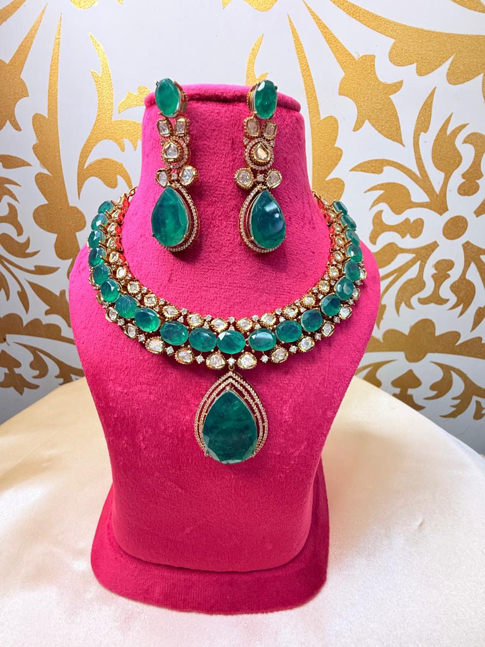 Eshna necklace set - Green