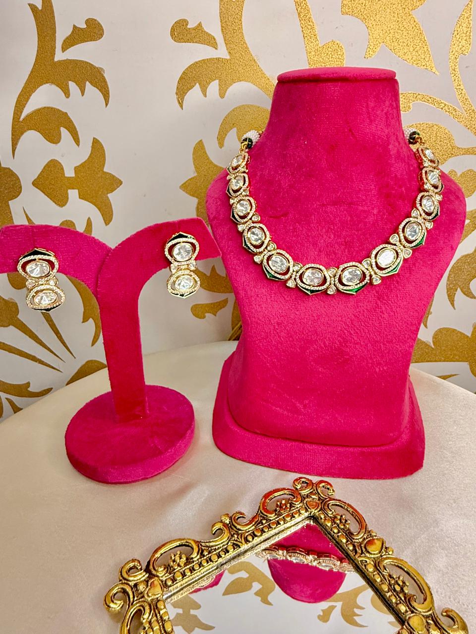 Naina necklace set - White & Green