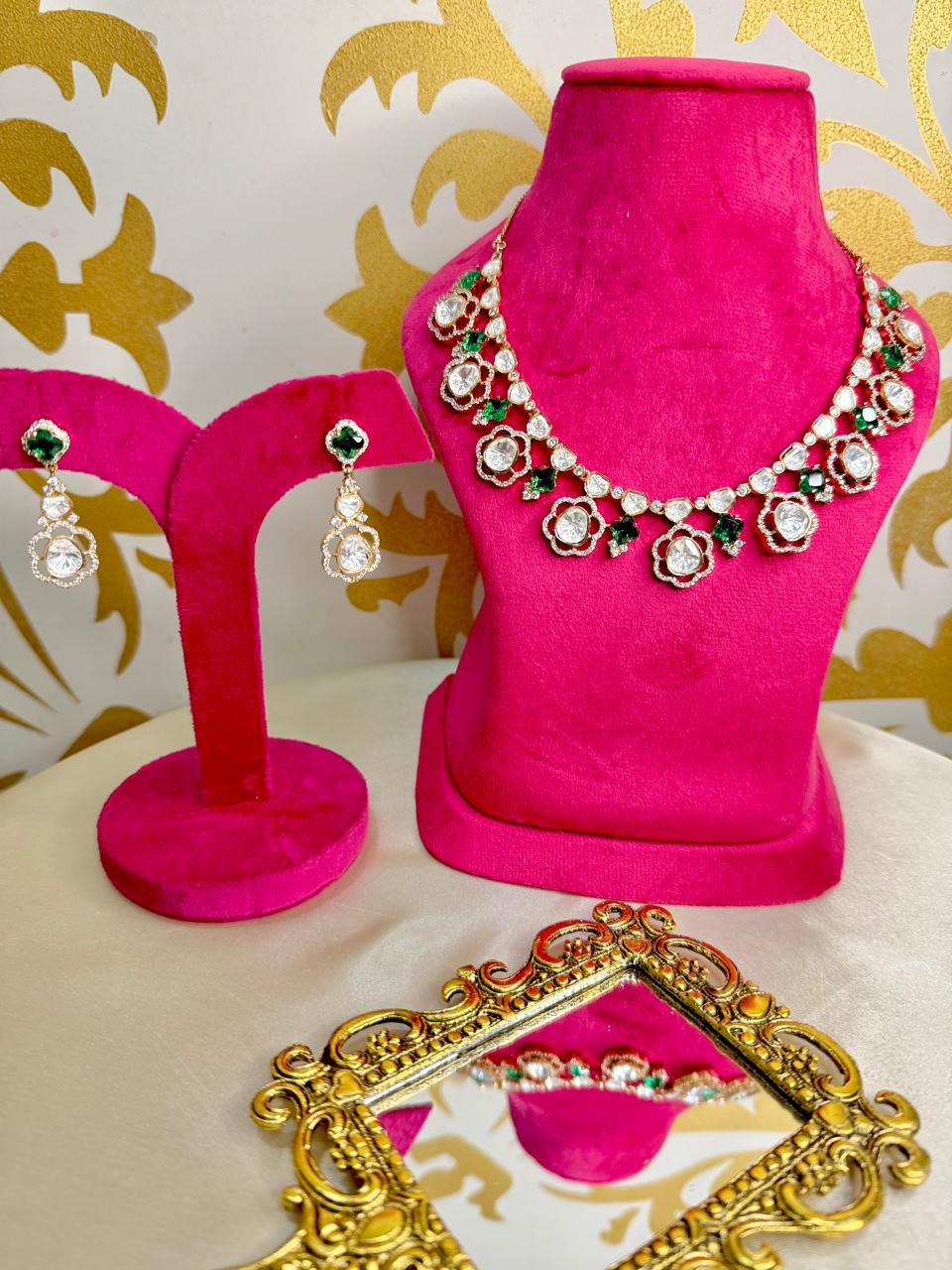 Charu flower necklace set - Green