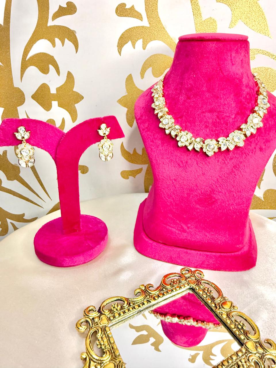 Rose necklace set - White