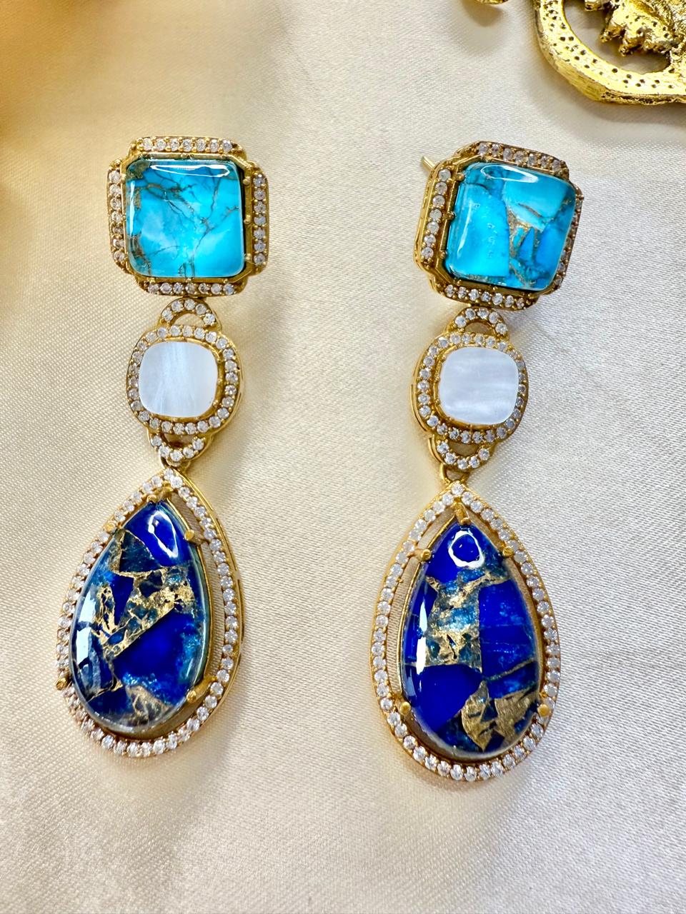 Neer stone danglers - Blue