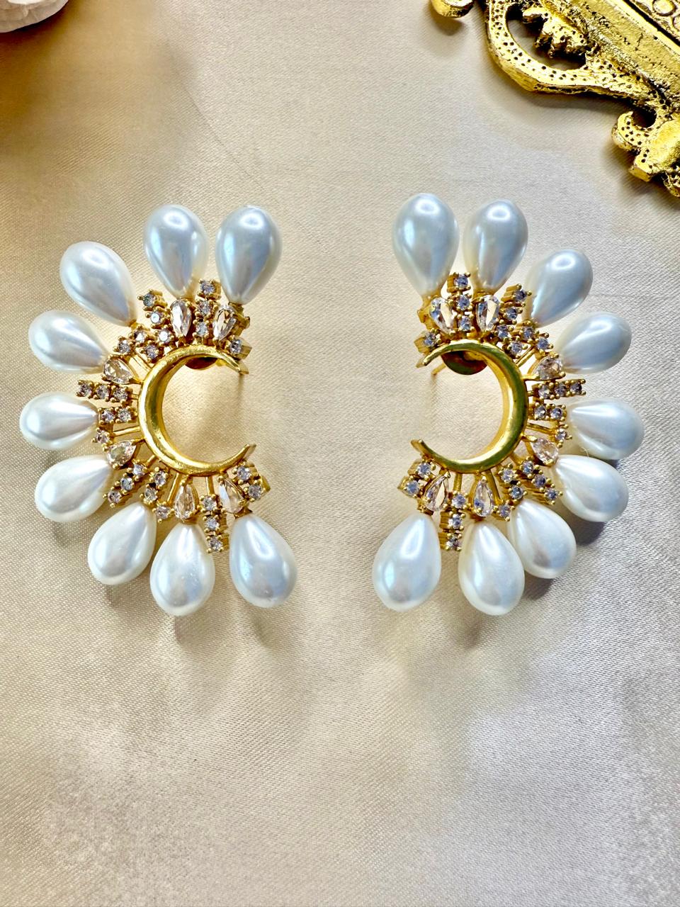 Swan Pearl Studs - White