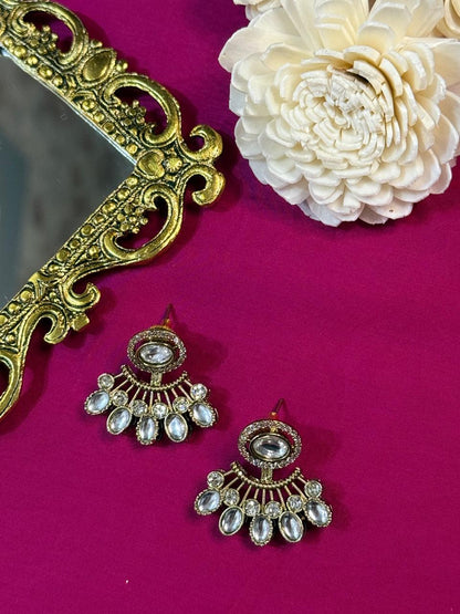 Chaand studs - White