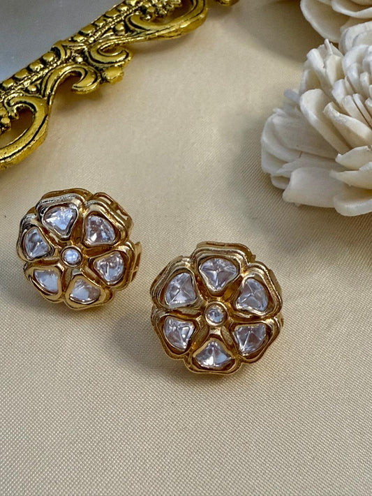 Inaaya stone studs - White
