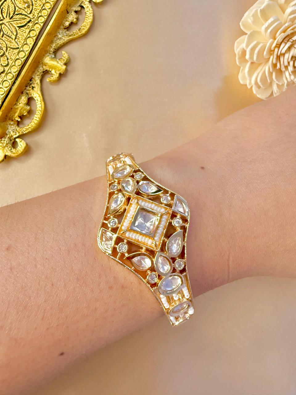Vaani stone bracelet - White