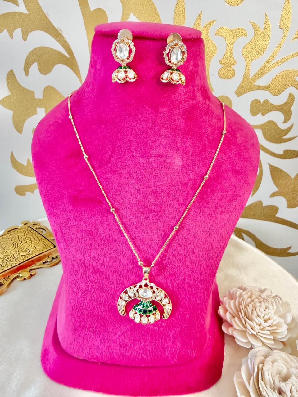 Kia pendant set - Green
