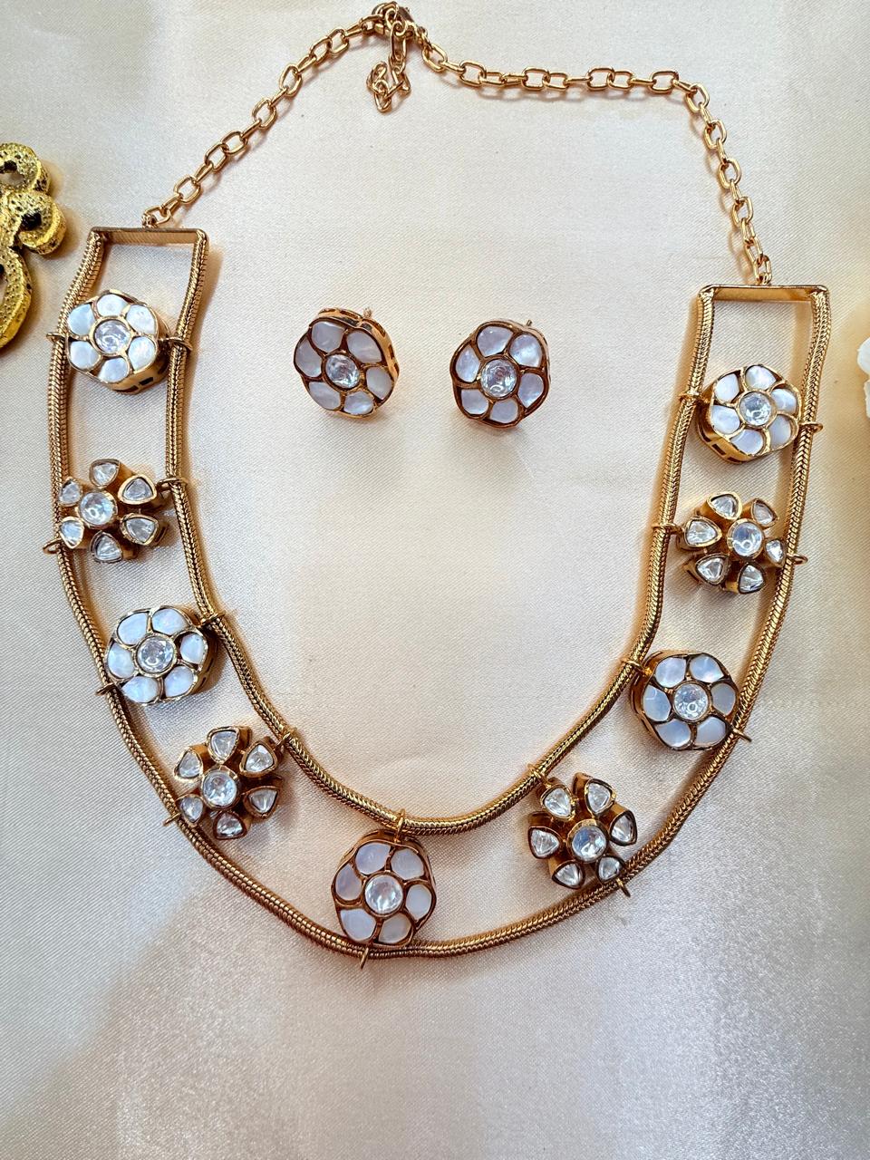 Shradha necklace set - White