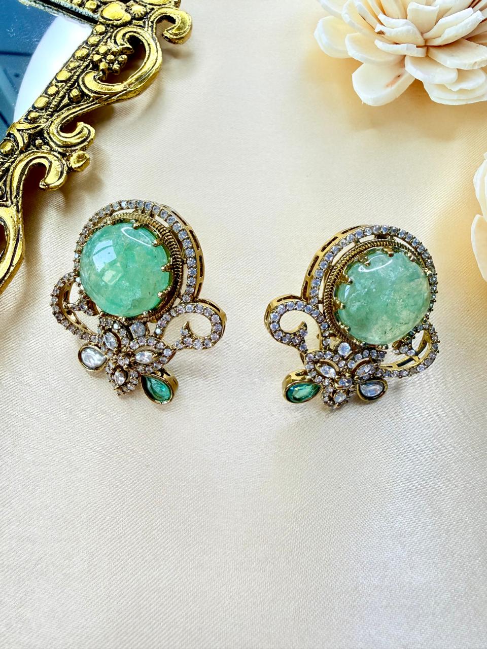 Nitya stone studs - Mint
