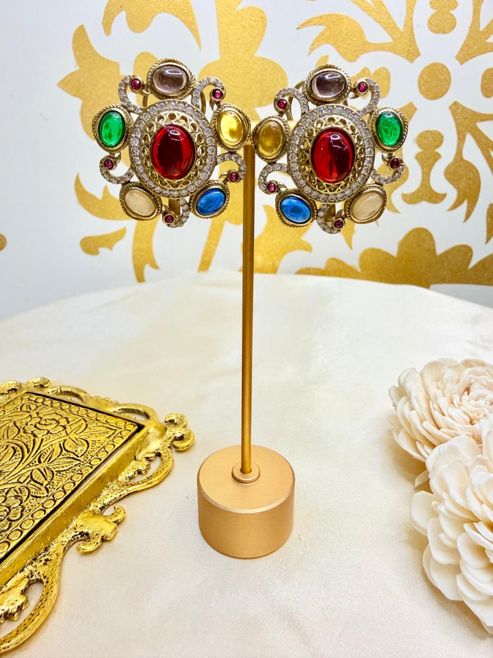 Mansi stone studs - Multicolor