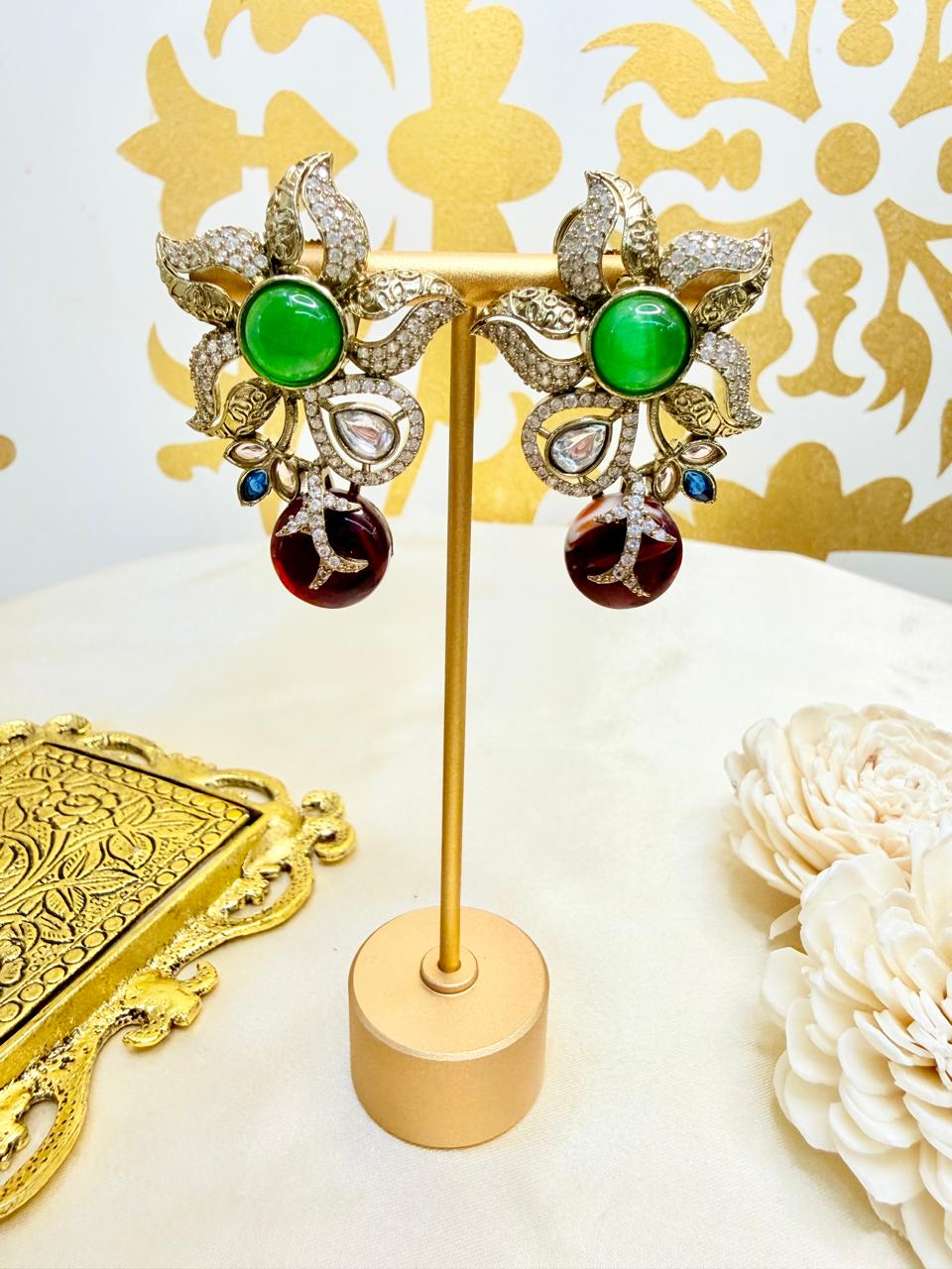 Karishma floral studs - Multicolor