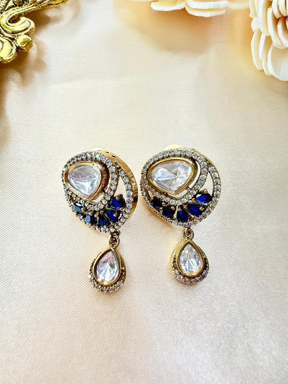 Sheza drop studs - Blue