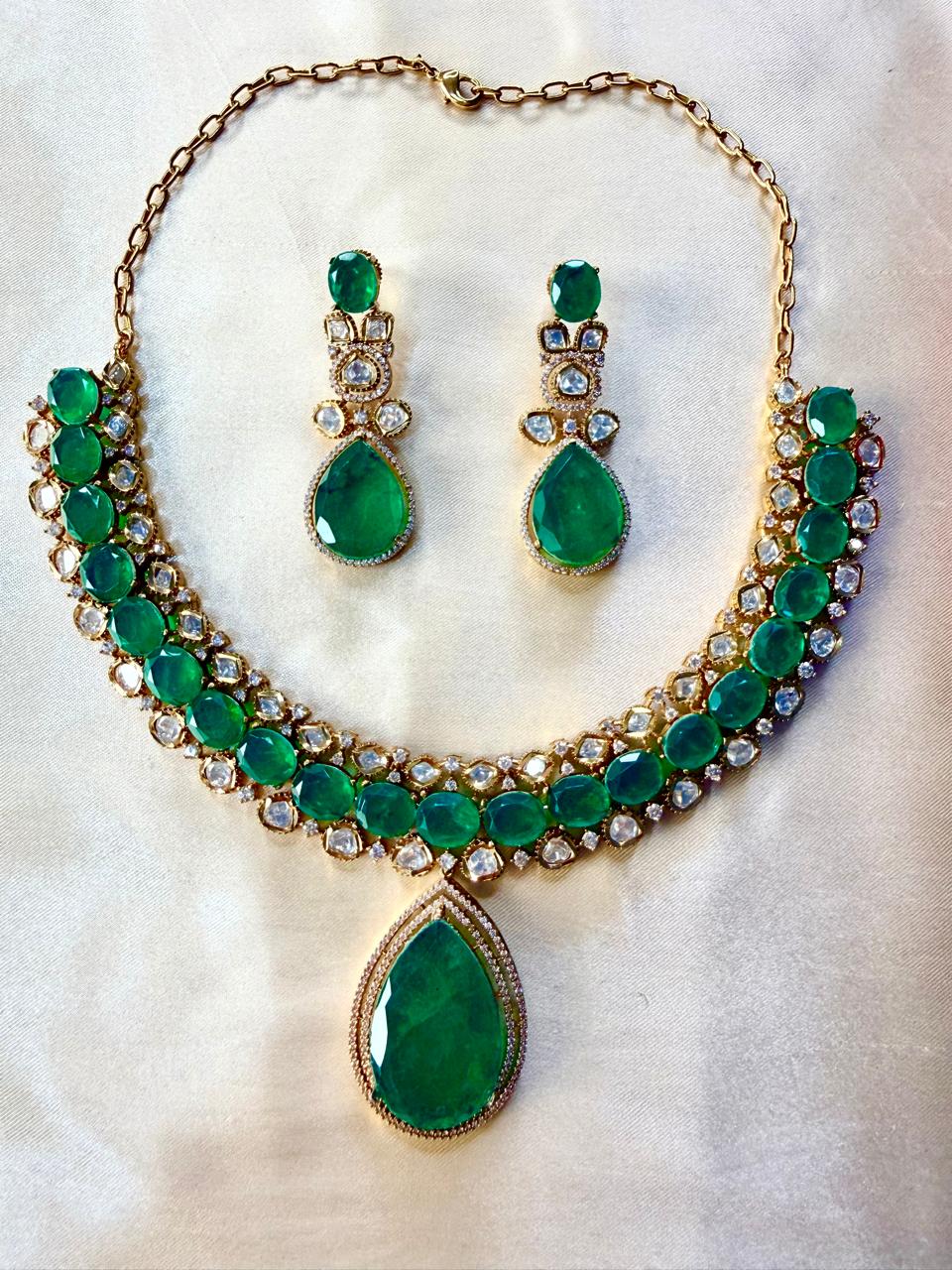 Eshna necklace set - Green