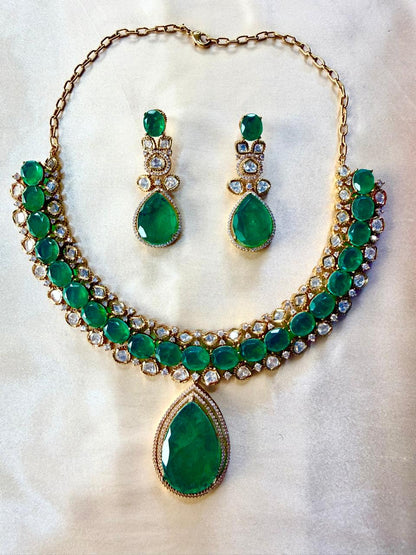 Eshna necklace set - Green