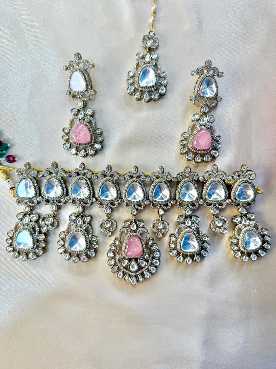 Pankhuri Choker set - Pink (With maangtika)