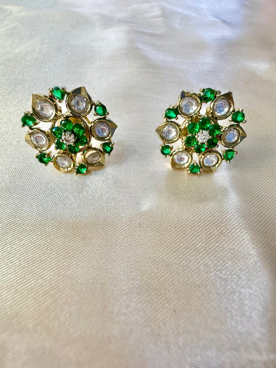 Nisha stone studs - Green