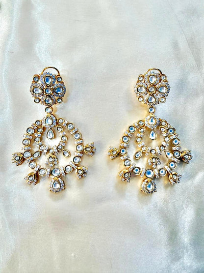 Dhwani chaandbali - White