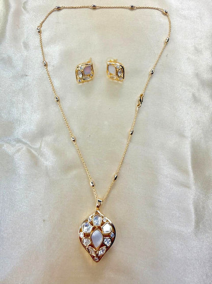 Snigdha pendant set - White