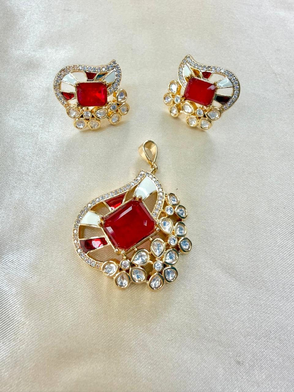 Medha pendant set - Red
