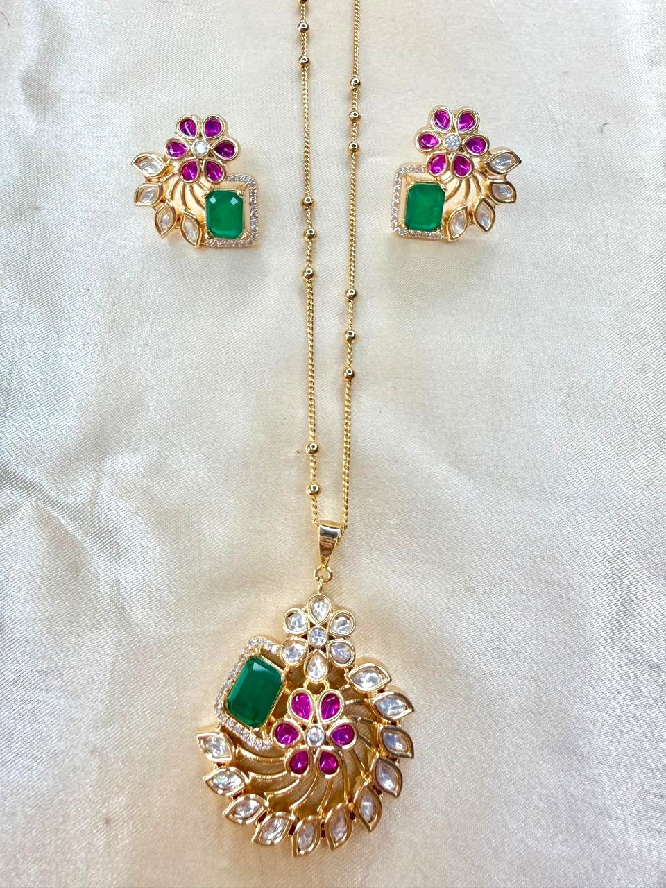 Flora pendant set - Green & Magenta