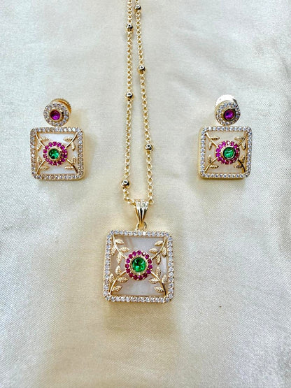 Rosie pendant set - White