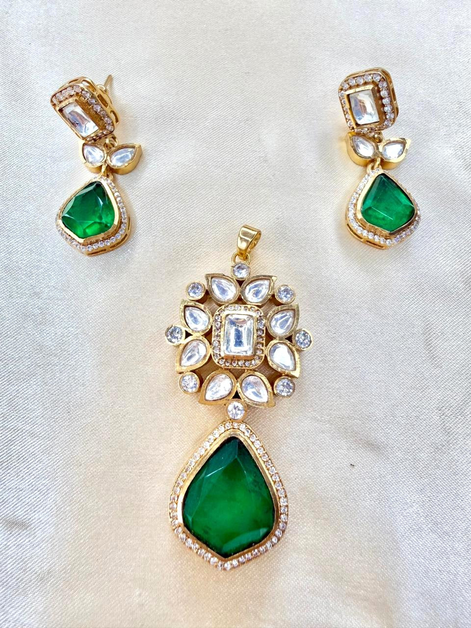 Samiksha pendant set - Green