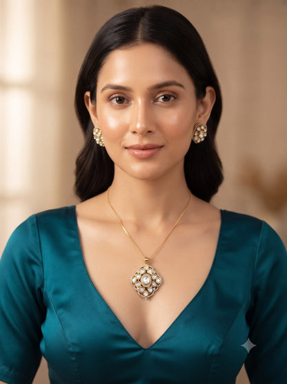 Swati pendant set - White